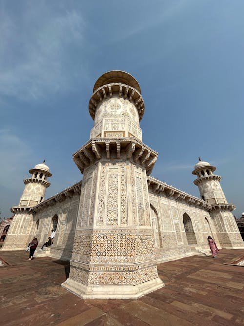 free-photo-of-itmad-ud-daula-in-agra-in-india