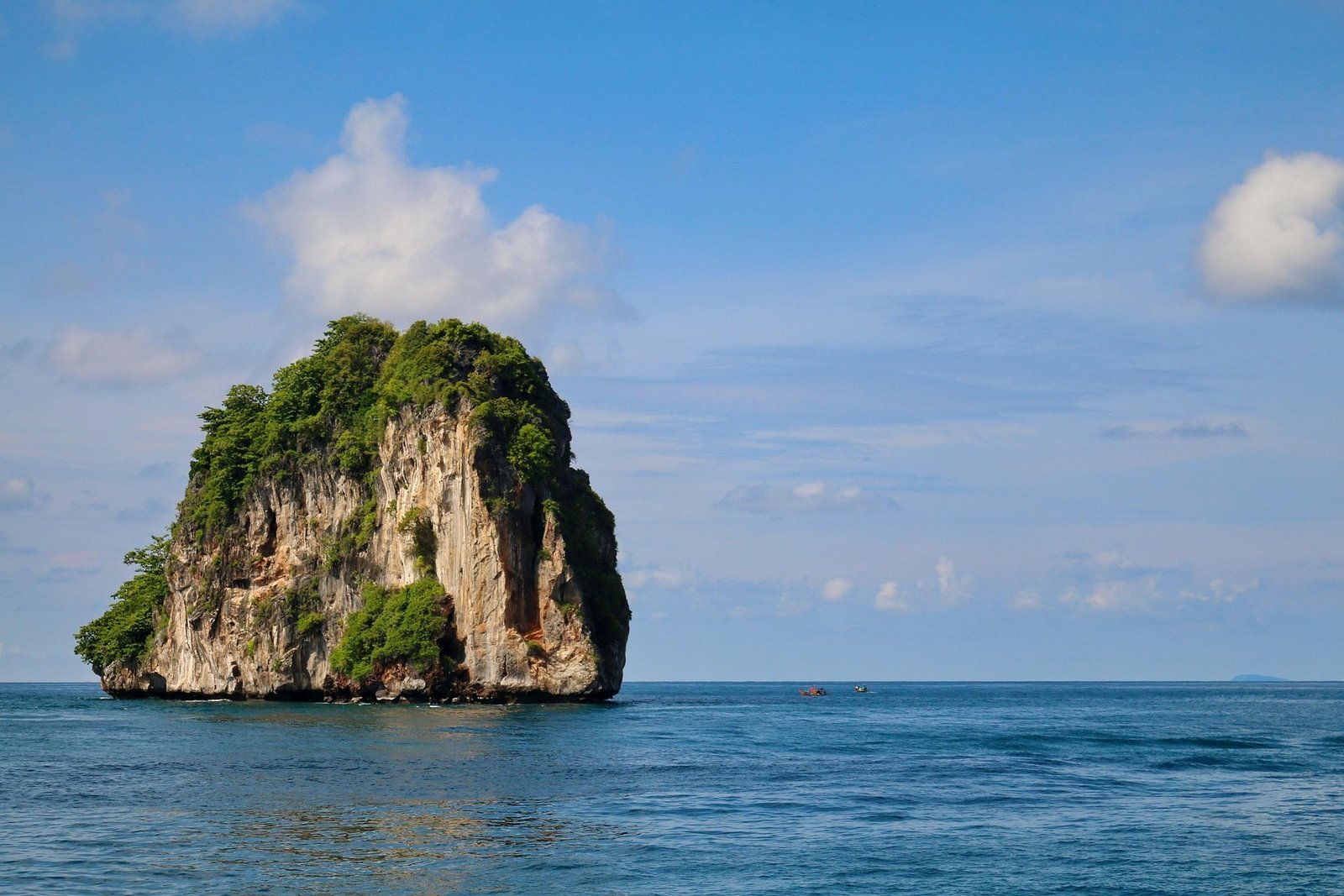 phi-phi-islands-2785741_1920