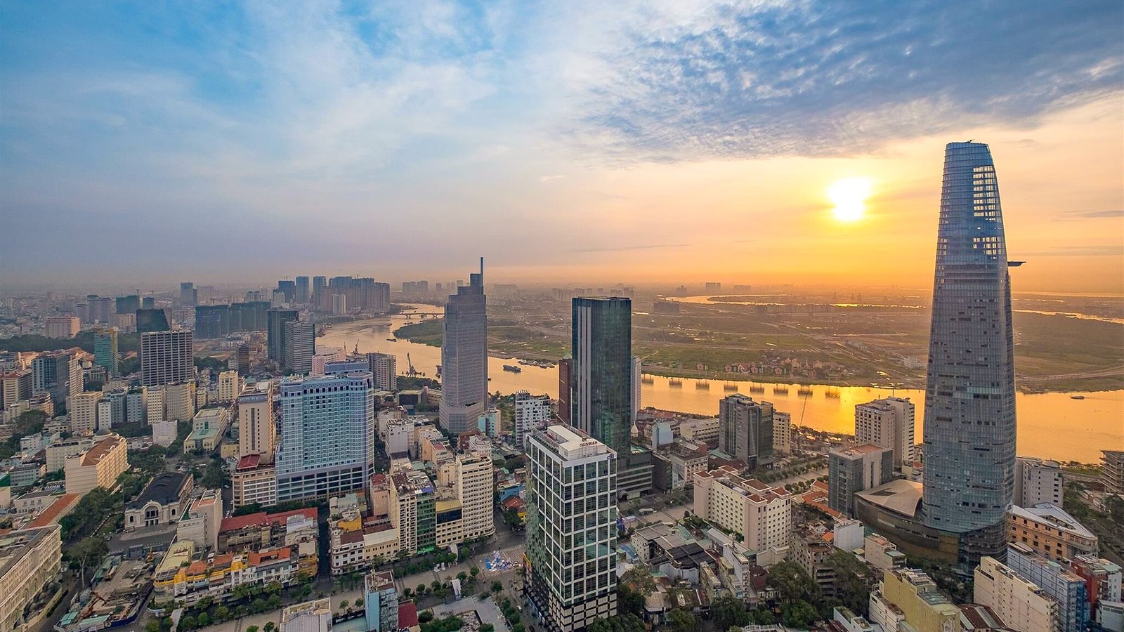 sunset-on-saigon-river