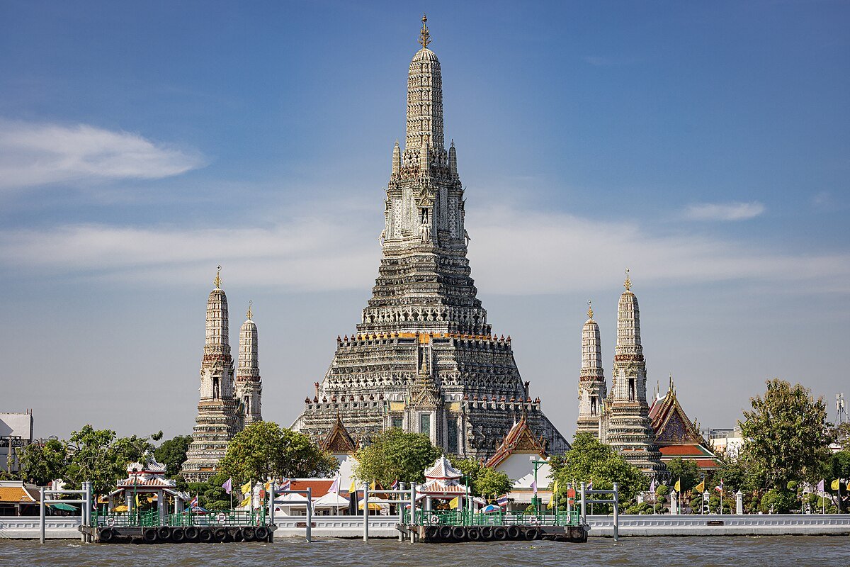 เจดีย์ประธานทรงปรางค์วัดอรุณ2